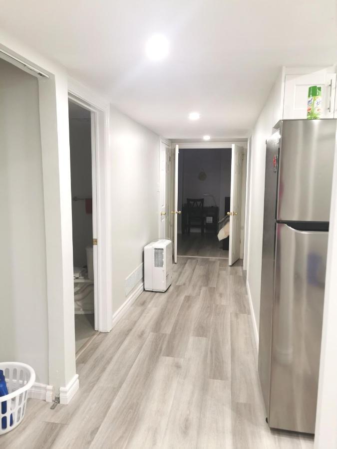 Perfect location comfort private house lower level 2 bedroom unit Mississauga Extérieur photo